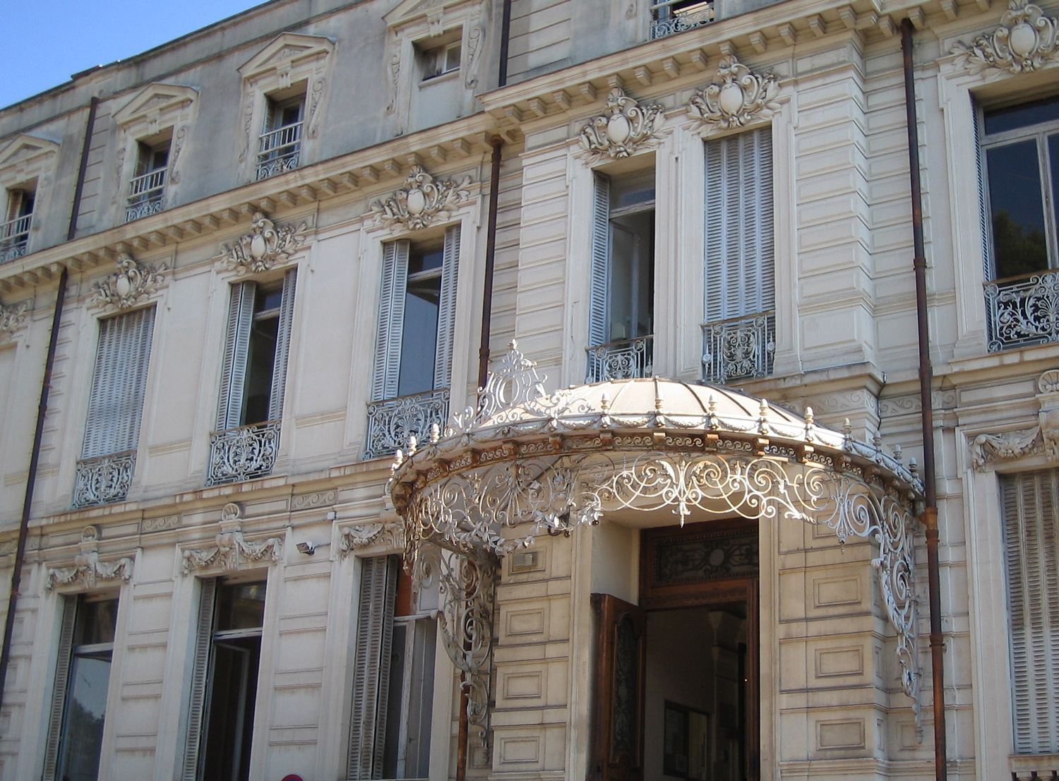 ニースアカデミー