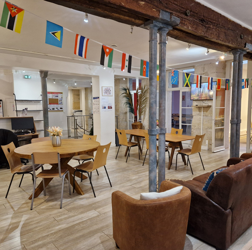 ベイズウォーターパリ校