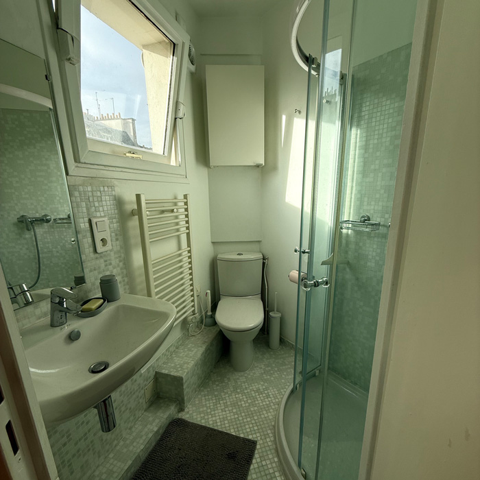 パリ9区ステュディオ